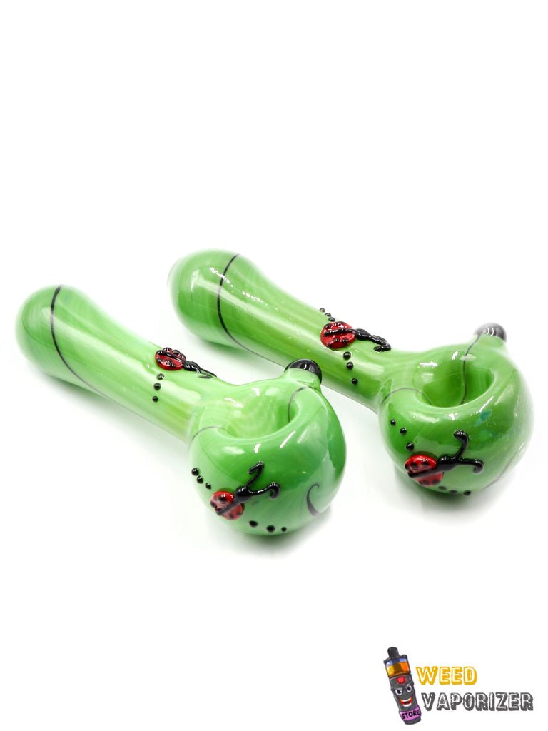 KristiConantGlassGreenLadybugsHandPipe2_1024x1024