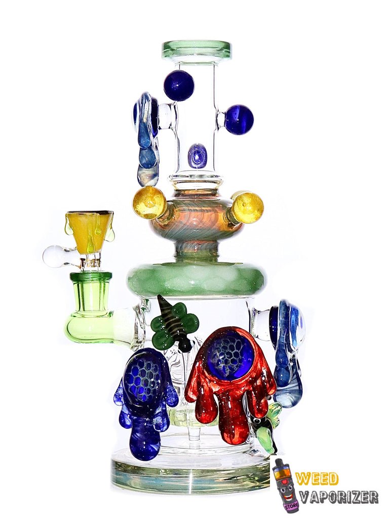 TataooGlass-HeavyBeehiveShowerheadPercRigWithMultiplePendants2.2_1024x1024.jpg